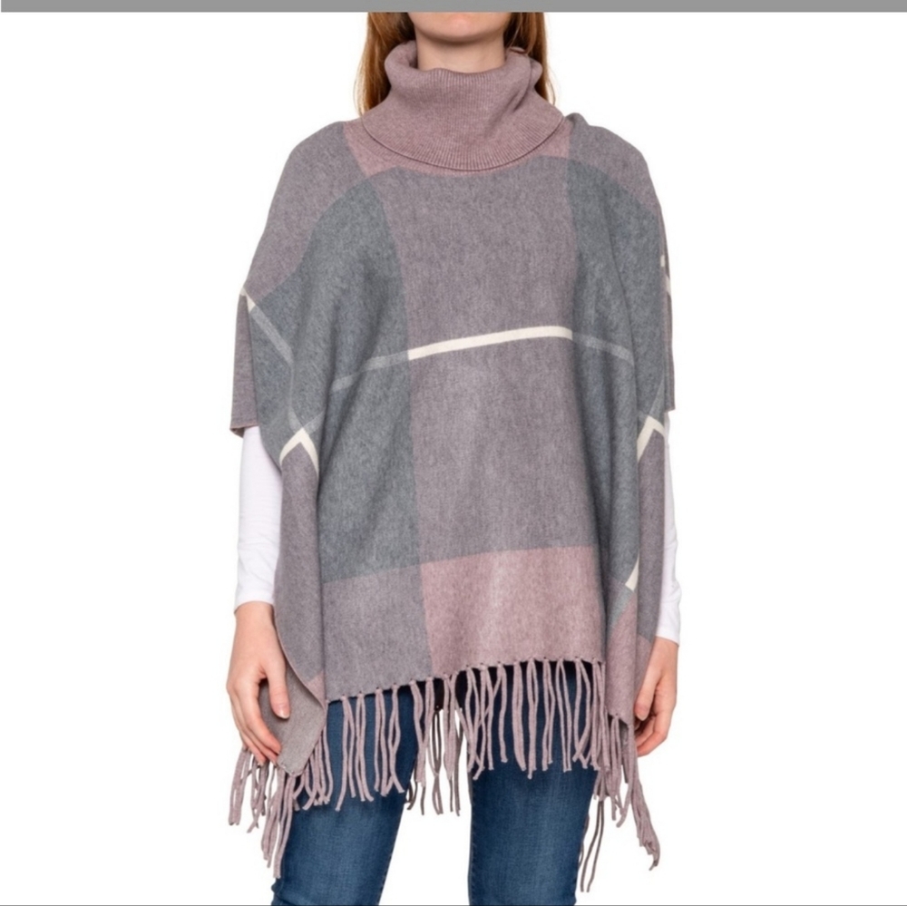 House of Harlow 1960 fringe turtleneck poncho one size